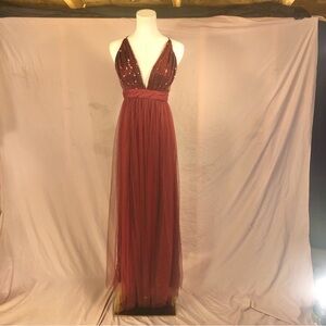Prom Burgundy Sequin Deep V Evening Gown Tulle Skirt Size Small